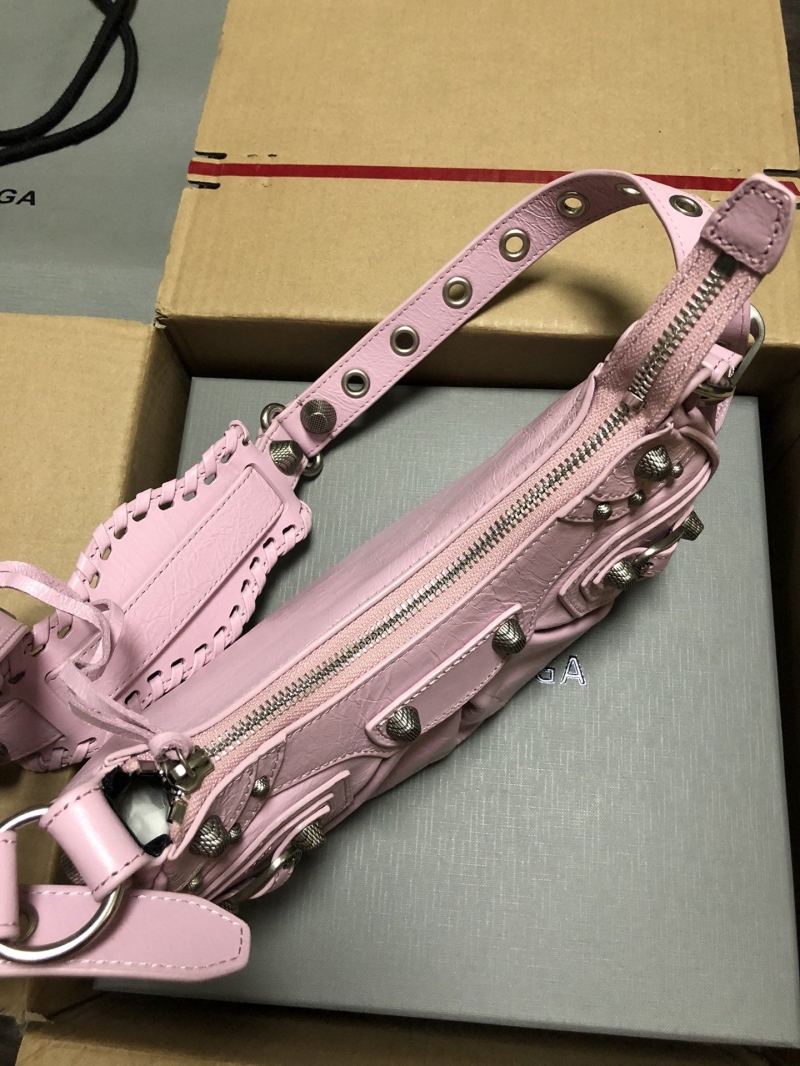 Ba1en*iaga le cagole bags